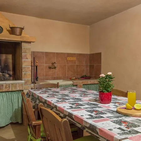 Dom wakacyjny Peaceful House Ulika - Ideal For Family & Relax Šišan