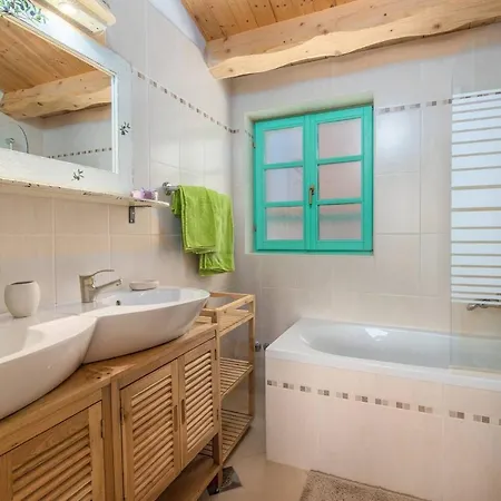 Peaceful House Ulika - Ideal For Family & Relax Dom wakacyjny